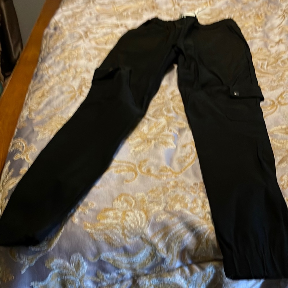 Medium camisa capris. Black